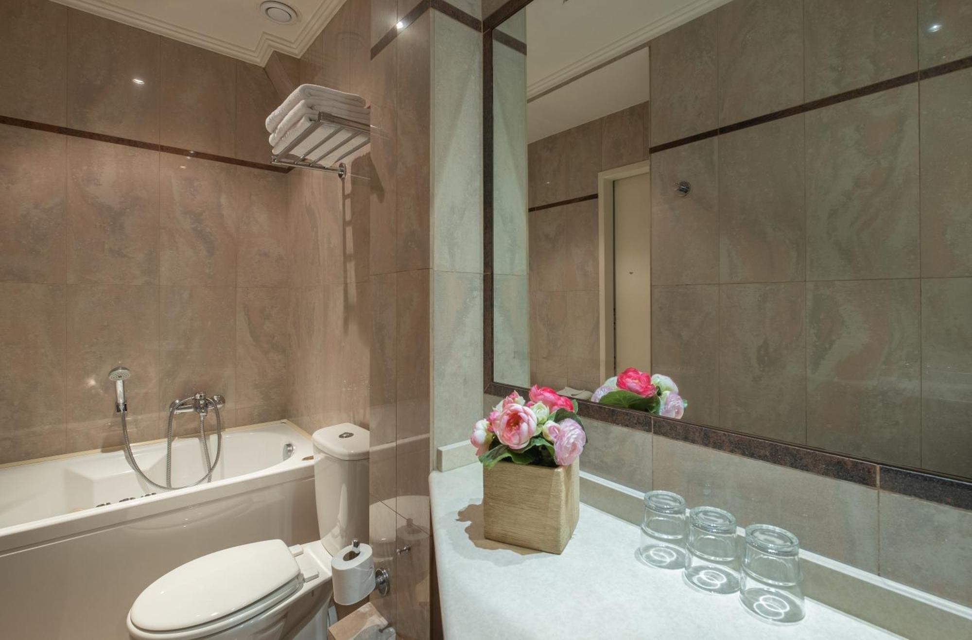 Hotel London Париж Екстериор снимка