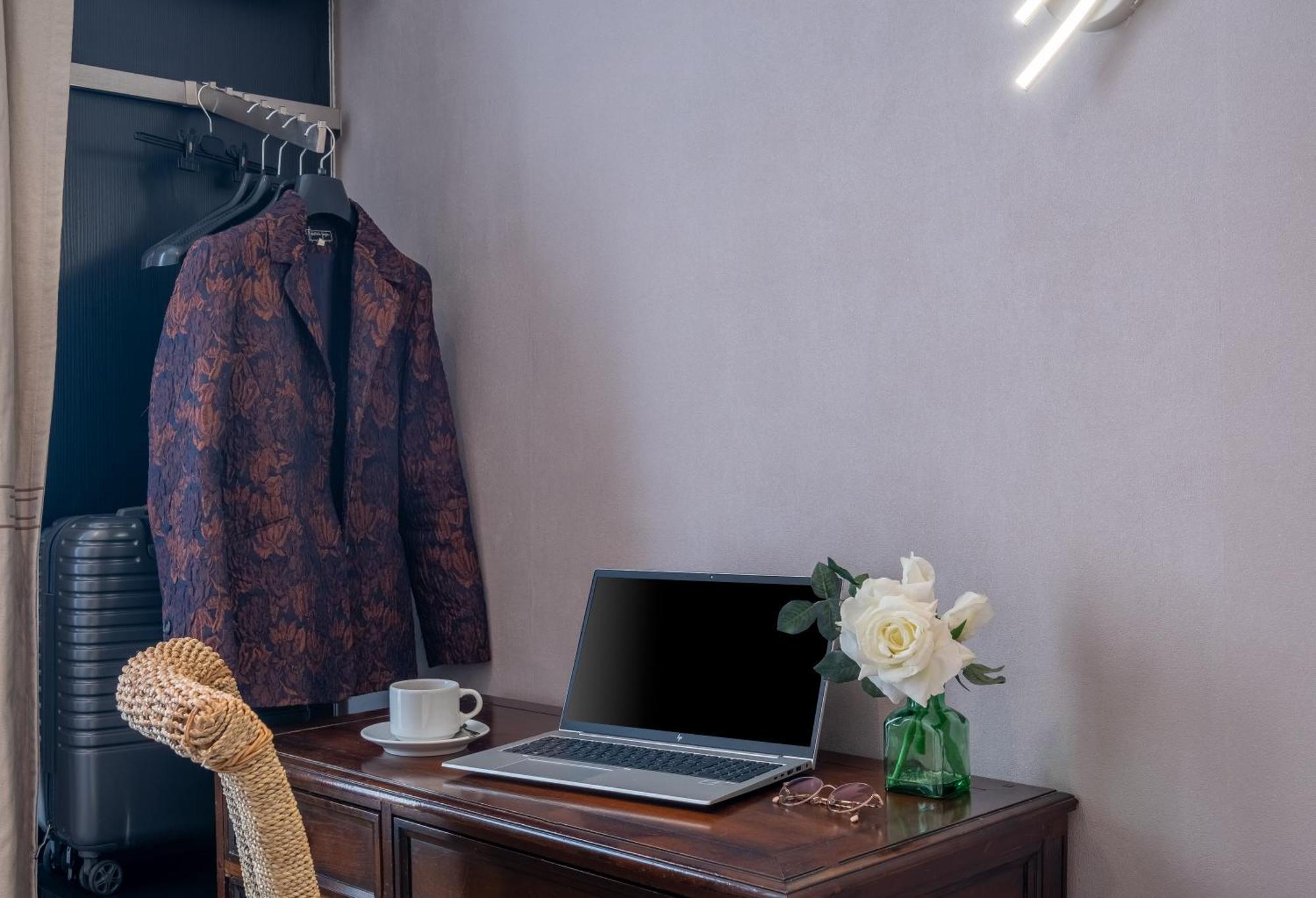 Hotel London Париж Екстериор снимка