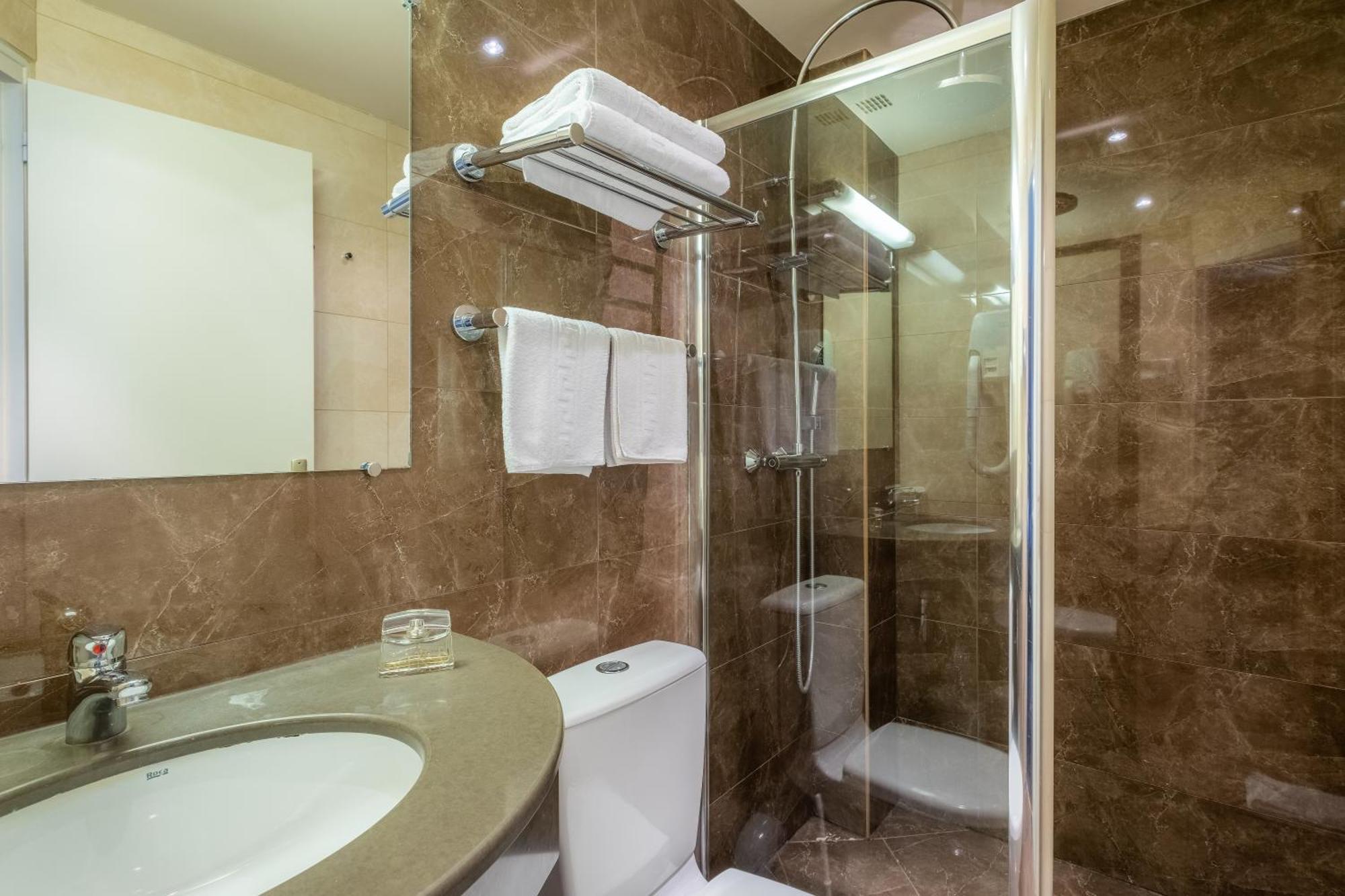 Hotel London Париж Екстериор снимка