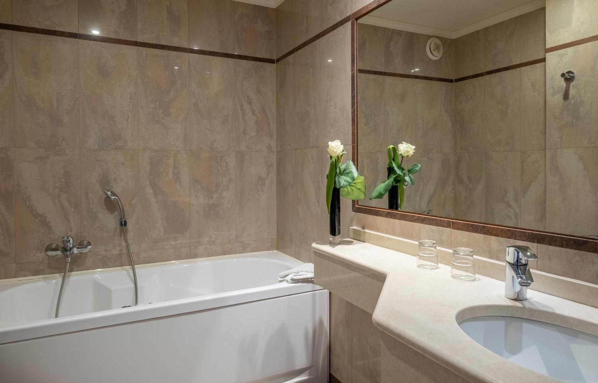 Hotel London Париж Екстериор снимка